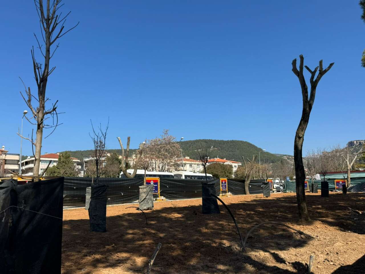 Muğla'daki Parklarda “Beton” Tartışması Büyüyor: 2 Dönümlük Alana 6,4 Milyon TL’lik Yenileme Projesi Gündemde 4